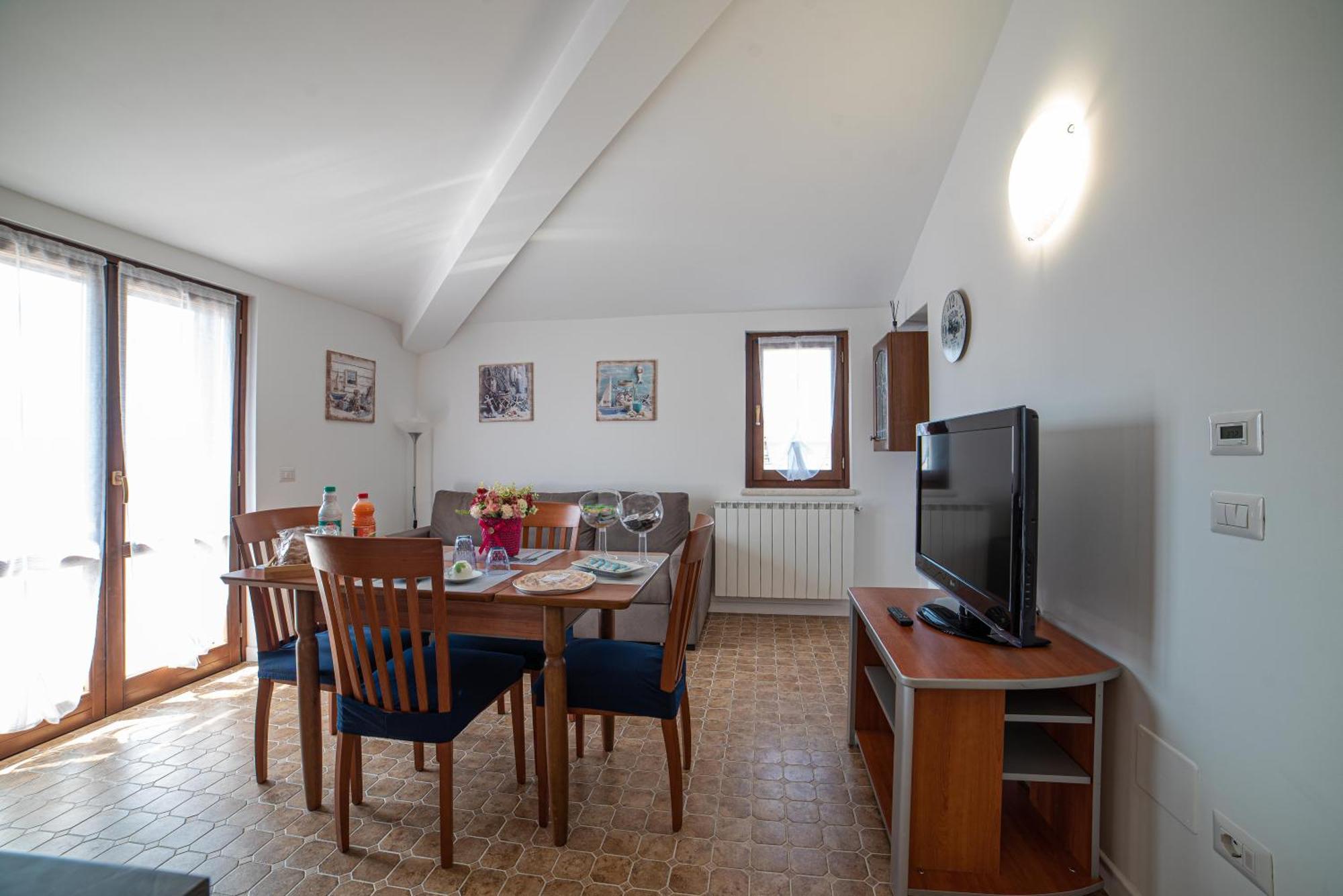Dolce Alba Bed & Breakfast Montecastrilli Bagian luar foto