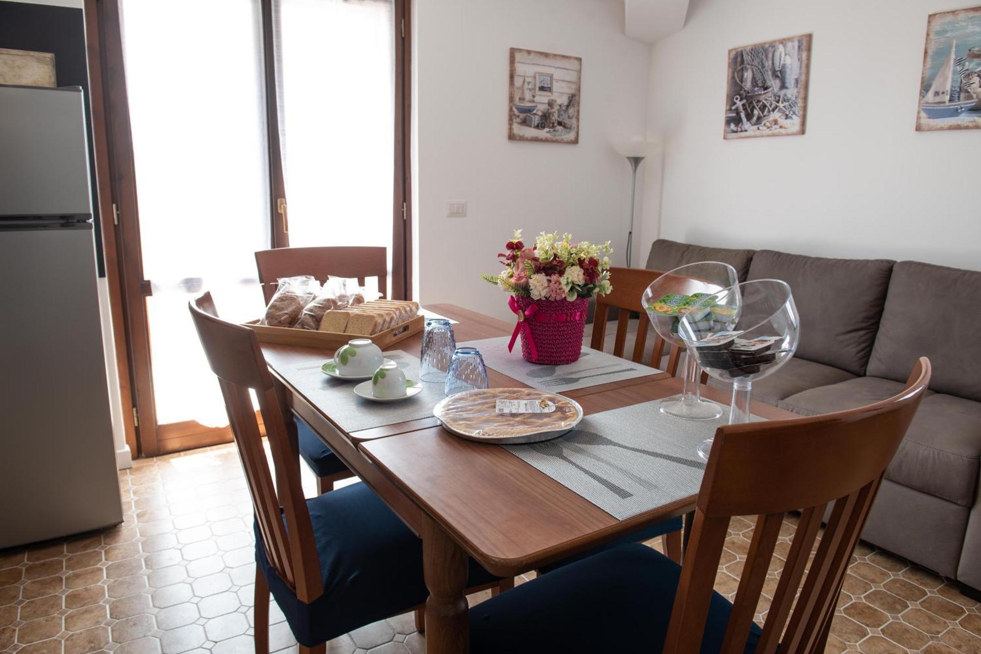 Dolce Alba Bed & Breakfast Montecastrilli Bagian luar foto